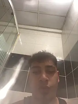 astoperaa online show from March 29, 2026, 8:42 pm