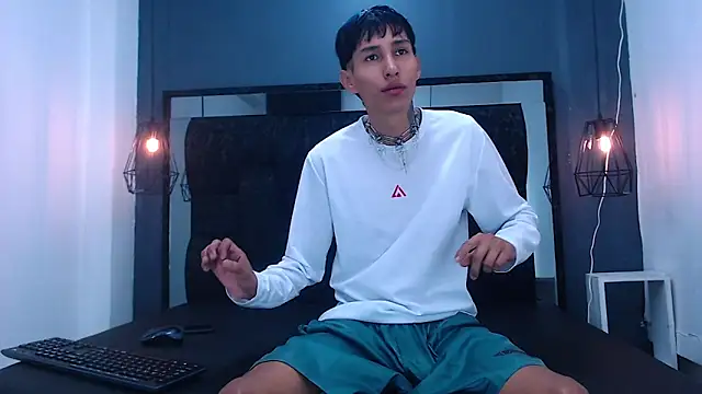 Snapshot of Daniel_delux_ chatting on October 8, 2025, 11:08 am Daniel delux online show from October 8, 2025, 11:08 am