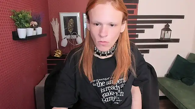 Snapshot of ChloeValentinee chatting on September 30, 2025, 9:25 am ChloeValentinee online show from September 30, 2025, 9:25 am