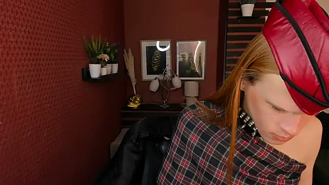 Snapshot of ChloeValentinee chatting on October 27, 2025, 12:53 pm ChloeValentinee online show from October 27, 2025, 12:53 pm