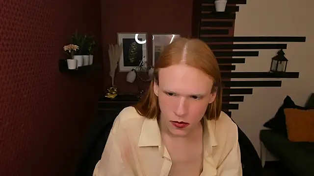 Snapshot of ChloeValentinee chatting on November 5, 2025, 12:49 pm ChloeValentinee online show from November 5, 2025, 12:49 pm