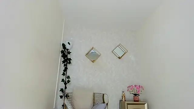 Snapshot of Dalia_coop chatting on October 1, 2025, 8:15 pm Dalia coop online show from October 1, 2025, 8:15 pm