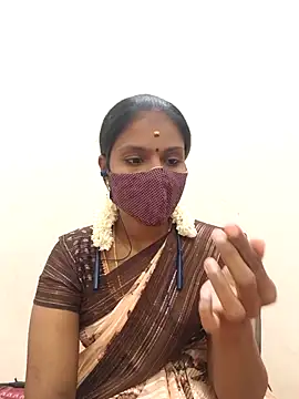 Snapshot of Tamil_Yalini12 chatting on October 7, 2025, 5:37 am Tamil Yalini12 online show from October 7, 2025, 5:37 am