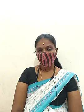 Snapshot of Tamil_Yalini12 chatting on October 10, 2025, 4:39 pm Tamil Yalini12 online show from October 10, 2025, 4:39 pm
