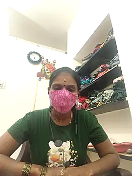 Snapshot of Tamil_Yalini12 chatting on October 13, 2025, 1:00 pm Tamil Yalini12 online show from October 13, 2025, 1:00 pm