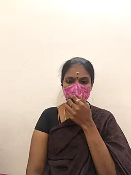 Snapshot of Tamil_Yalini12 chatting on October 14, 2025, 6:42 pm Tamil Yalini12 online show from October 14, 2025, 6:42 pm