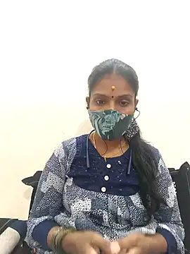 Snapshot of Tamil_Yalini12 chatting on October 26, 2025, 8:04 pm Tamil Yalini12 online show from October 26, 2025, 8:04 pm