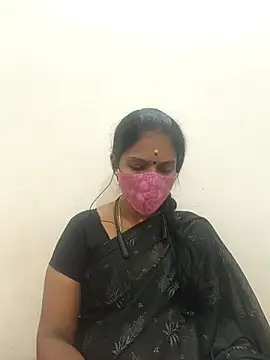 Snapshot of Tamil_Yalini12 chatting on November 2, 2025, 5:59 pm Tamil Yalini12 online show from November 2, 2025, 5:59 pm