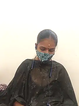 Snapshot of Tamil_Yalini12 chatting on November 5, 2025, 3:12 pm Tamil Yalini12 online show from November 5, 2025, 3:12 pm