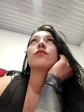  Luna-1 online show from September 29, 2025, 1:33 am