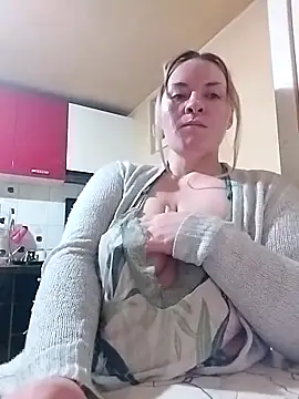 Mommygetnaughty online show from December 21, 2025, 4:03 pm