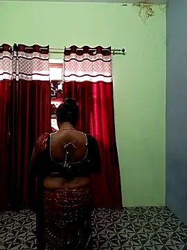 Snapshot of School_medam chatting on October 4, 2025, 9:07 am School medam online show from October 4, 2025, 9:07 am