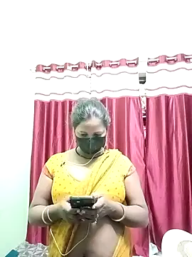 Snapshot of School_medam chatting on October 28, 2025, 11:51 pm School medam online show from October 28, 2025, 11:51 pm