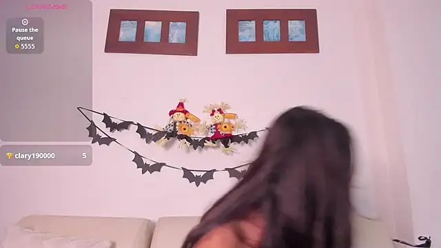 Snapshot of jazmin_aladdin chatting on October 8, 2025, 10:40 pm jazmin aladdin online show from October 8, 2025, 10:40 pm