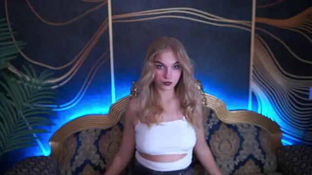 AlinaLiii online show from November 13, 2025, 8:19 pm