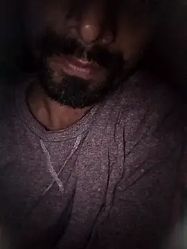 Gravity001 online show from December 15, 2025, 4:44 pm