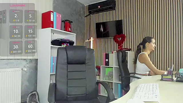 OfficeGirls online show from July 19, 2026, 7:06 pm