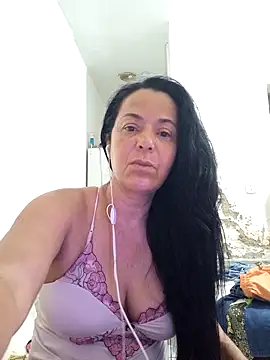 lucineia7 online show from November 18, 2025, 8:08 am