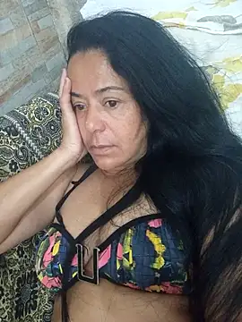 lucineia7 online show from November 27, 2025, 4:42 pm