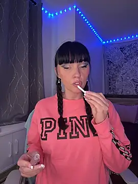 MaciiMayy online show from June 29, 2026, 11:27 pm