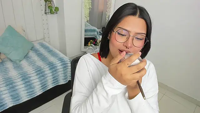 mayukim online show from October 9, 2025, 7:23 pm