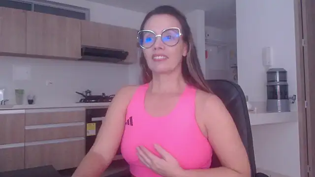 LovePaula online show from March 20, 2026, 11:31 pm