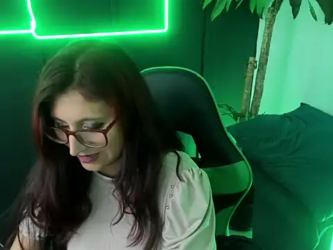 Snapshot of VictoriaSpenser chatting on October 14, 2025, 6:31 pm VictoriaSpenser online show from October 14, 2025, 6:31 pm