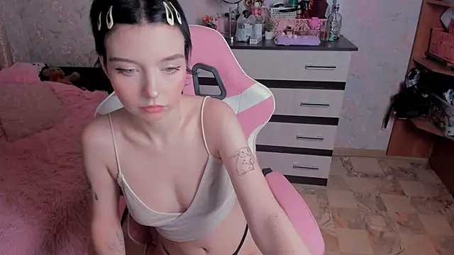 margopink online show from October 3, 2025, 4:48 pm