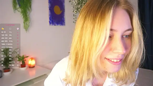 Snapshot of HoneyRay chatting on October 20, 2025, 3:12 pm HoneyRay online show from October 20, 2025, 3:12 pm