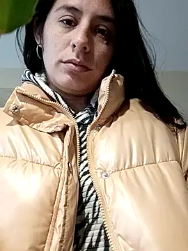 Snapshot of lucixxx14 chatting on September 25, 2025, 4:21 pm lucixxx14 online show from September 25, 2025, 4:21 pm