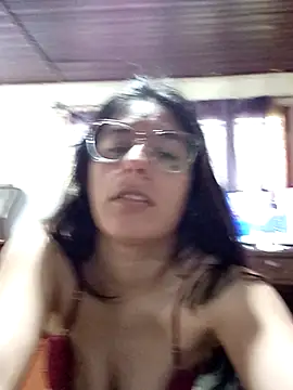 Snapshot of lucixxx14 chatting on October 8, 2025, 3:20 pm lucixxx14 online show from October 8, 2025, 3:20 pm