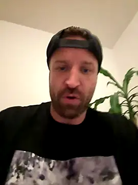 GuyFawkeees online show from September 28, 2025, 5:35 am