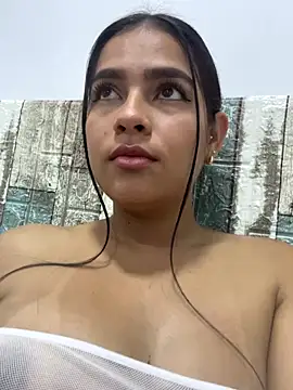 Snapshot of Valery_lux16 chatting on October 12, 2025, 1:43 pm Valery lux16 online show from October 12, 2025, 1:43 pm