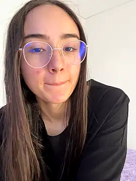 Snapshot of Innerpeace_ chatting on October 3, 2025, 9:01 pm Innerpeace online show from October 3, 2025, 9:01 pm