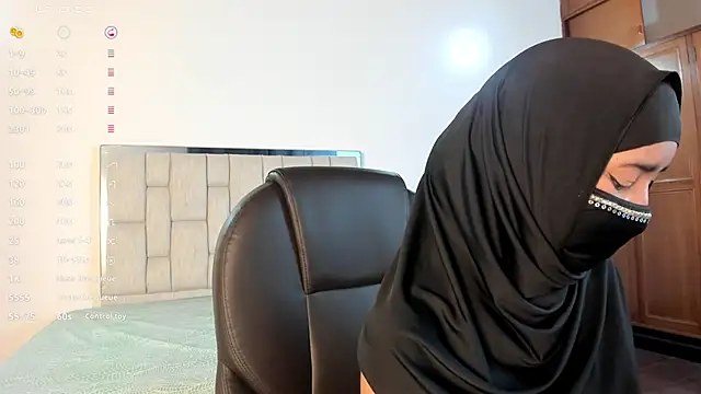 kalila latif online show from September 28, 2025, 3:23 am