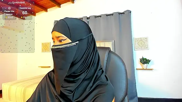 kalila latif online show from November 26, 2025, 2:45 am