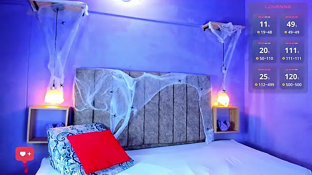 Snapshot of Bianca_Ethan chatting on October 17, 2025, 6:32 pm Bianca Ethan online show from October 17, 2025, 6:32 pm