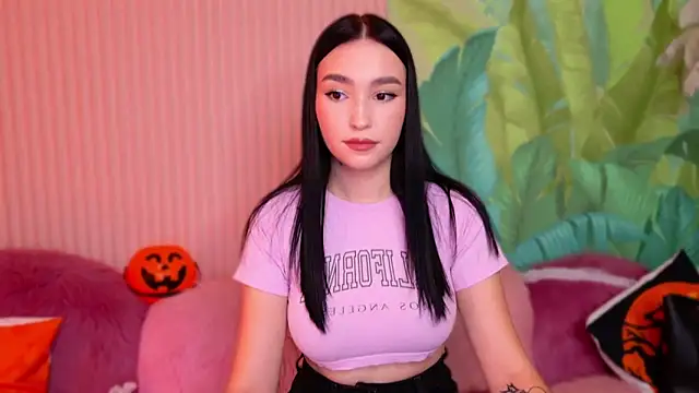 Snapshot of Amanda_Choi chatting on November 2, 2025, 8:33 pm Amanda Choi online show from November 2, 2025, 8:33 pm