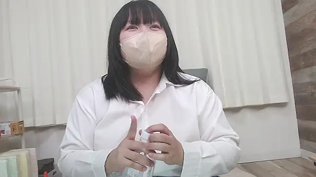 YUA Fcup 18  online show from September 22, 2025, 11:34 am