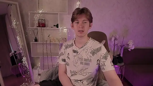 Snapshot of Vincent_Pots chatting on October 5, 2025, 5:39 am Vincent Pots online show from October 5, 2025, 5:39 am