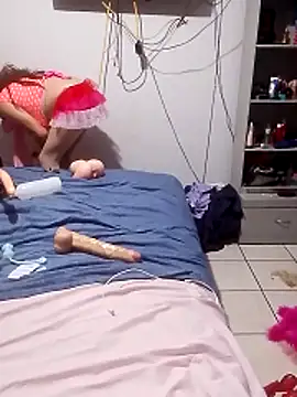 transreyna online show from April 2, 2026, 1:36 am