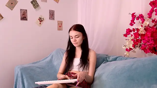 Snapshot of chatting on November 22, 2025, 6:12 am online show from November 22, 2025, 6:12 am