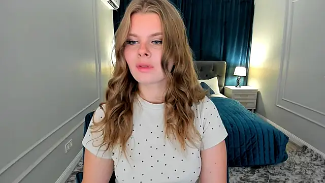 WildeDesiree online show from October 2, 2025, 12:34 pm