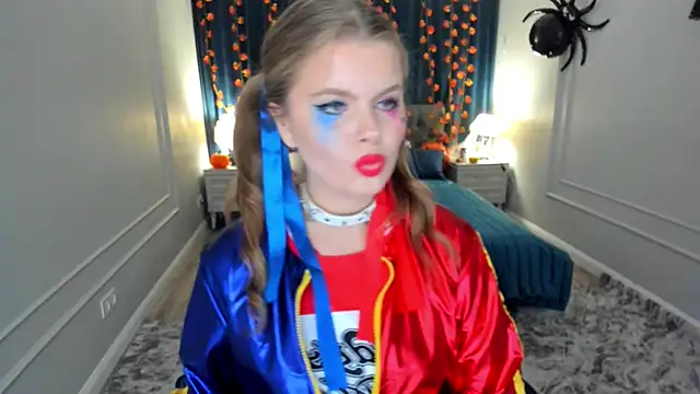 WildeDesiree online show from October 31, 2025, 8:10 pm