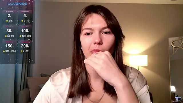 EllaCanny online show from May 6, 2026, 3:46 am