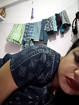 Deborbhavi222 online show from April 25, 2026, 4:26 pm
