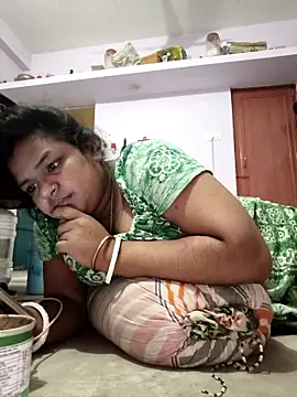 Deborbhavi222 online show from May 7, 2026, 11:15 am