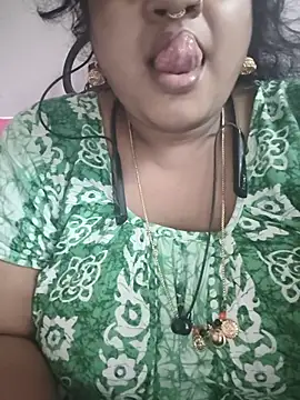 Snapshot of Deborbhavi222 chatting on June 3, 2026, 9:34 am Deborbhavi222 online show from June 3, 2026, 9:34 am