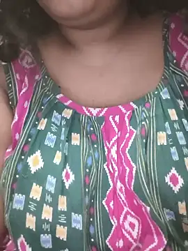 Snapshot of Deborbhavi222 chatting on June 19, 2026, 9:13 am Deborbhavi222 online show from June 19, 2026, 9:13 am