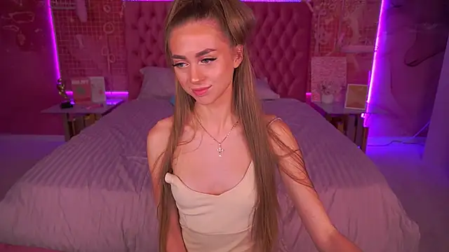 Snapshot of GoGoDream chatting on October 13, 2025, 5:51 am GoGoDream online show from October 13, 2025, 5:51 am